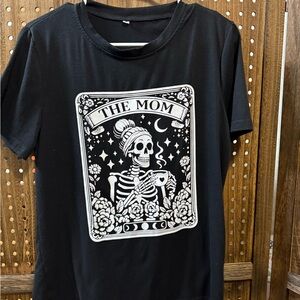 Black Graphic Women’s T-Shirt NWOT